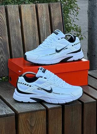 Чоловічі кросівки білі легкі зручні nike initiator