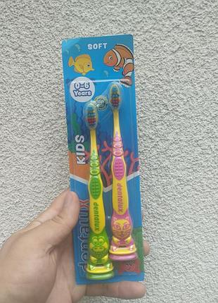 Набір дитячих зубних щіток dentalux kids soft 0-6 років 2 шт | м'які щетинки, присоска, німеччина