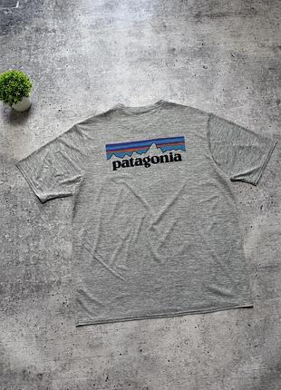 Чоловіча футболка patagonia logo t shirt