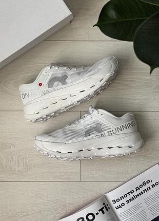 On cloudtilt cloudrunner white