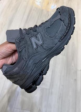 Трендові кросівки new balance 2002r