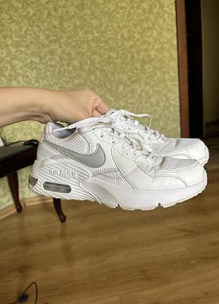 Оригінальні шкіряні кросівки nike air max excee — розмір 35.5 (22 см)
