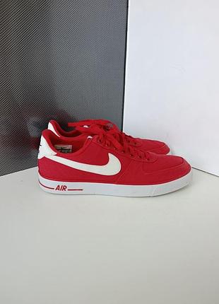 Женские кроссовки nike force