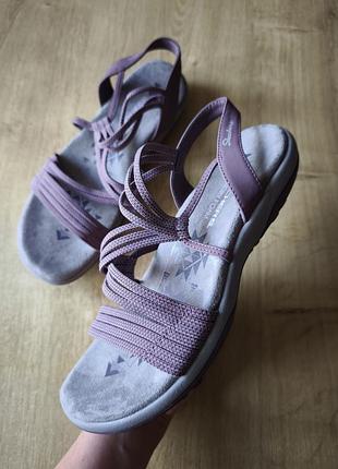 Фірмові жіночі сандалі skechers,р.39