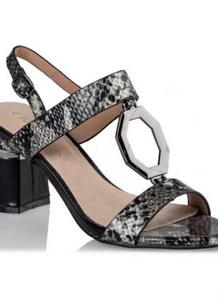 Босоніжки босоножки moda vera pelle