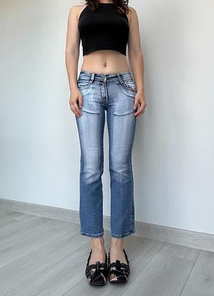 Джинсы с выбеленным следом 34 xs vintage y2k винтаж низкая талия посадка синие голубые клеш легкий мягкий маленький flared bootcut на низкий рост