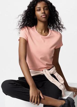 Футболка uniqlo