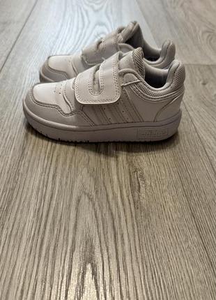 Кросівки adidas, 24 розмір