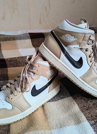 Кросівки nike air jordan 1 mid