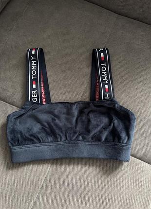 Топ tommy hilfiger