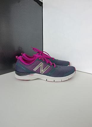 Женские кроссовки new balance