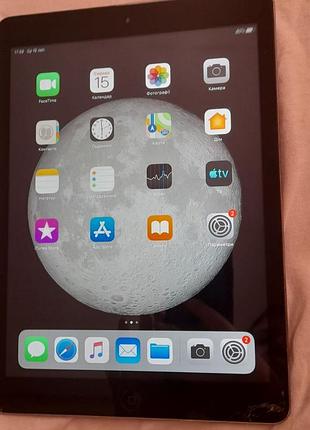 Лот два планшета apple ipad air 1 (a1474) на 16 гб (цена за два, отдельно по 600 грн)