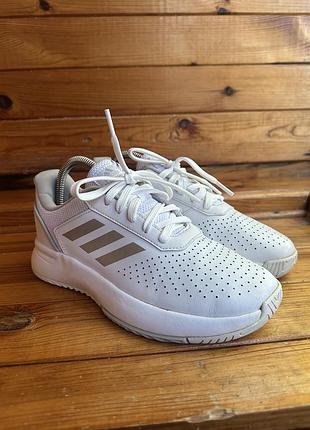 Білі кросівки adidas 36 розміру