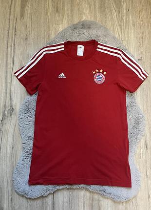 Adidas x bayern munchen футболка на лампасах гарна
