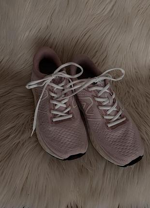 Кросівки new balance