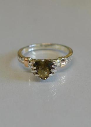 Кольца сердце в руках 9