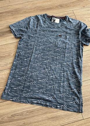 Крутезна футболка superdry s розміру