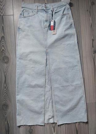 Крутая джинсовая юбка tommy hilfiger оригинал. стоимость такой 94 евро