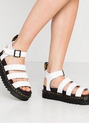 Женские сандалии на платформе dr. martens blaire