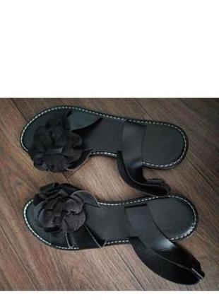Женские босоножки