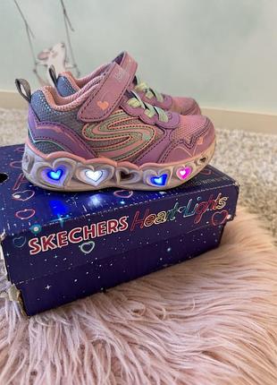 Кросівки на дівчинку skechers
