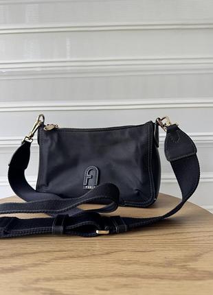 Сумка нейлонова. furla