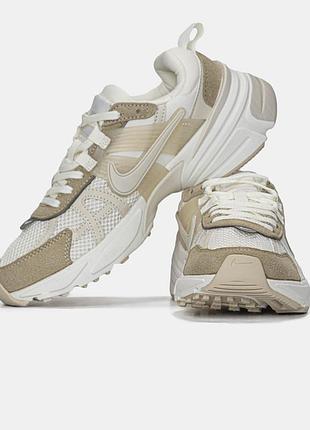 Nike v2k runtekk beige white
