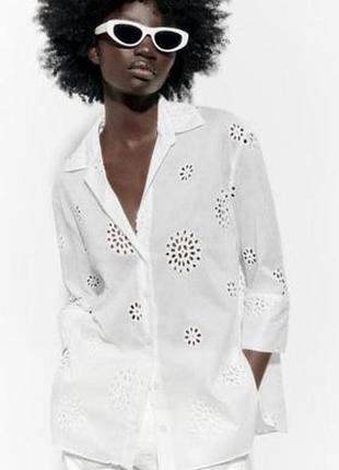 Стильная белая рубашка zara с прошвой (ажурная перфорация), 100% хлопок, размер l.