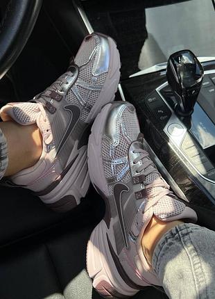Женские кроссовки nike v2k run premium артn00313