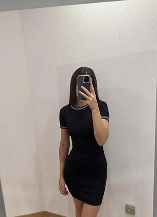 Женское черное платье-футляр h&amp;m (divided) в рубчик; размер l (eur 42); спортивное мини-платье