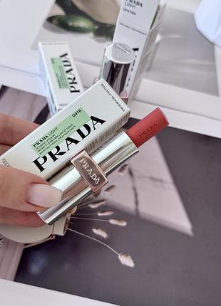 Бальзам для губ light  glowing lipcolor u018  pink