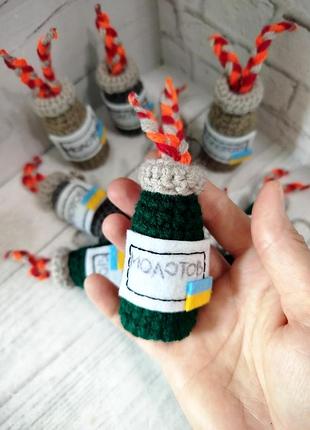 Брелок вязаный для ключей, сумки, "коктейль молотая", бандеровское смузи