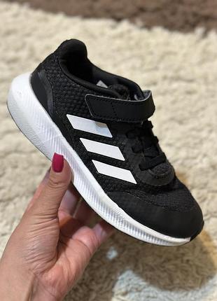 Оригінальні дитячі кросівки adidas 30 розмір (19 см устіліка) б/в на липучках