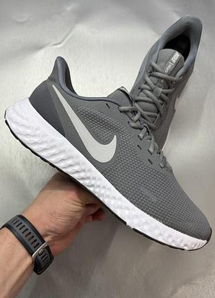 Кроссовки nike revolution 5 grey