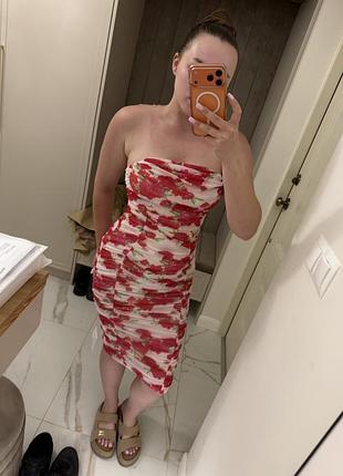 Сукня asos 36 в троянди