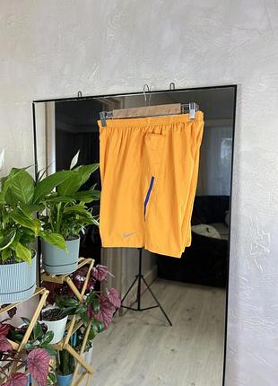 Бігові шорти nike 7" phenom 2-in-1 dri-fit з компресійним тайтсом