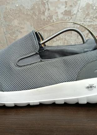 Легенькі, комфортні мокасіни skechers