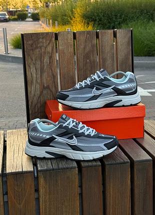 Чоловічі кросівки темні легкі зручні nike initiator