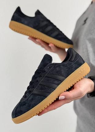 Жіночі кросівки adidas bermuda black