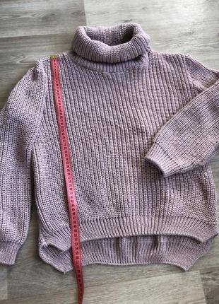 Об'ємний пудровий светр оверсайз з розрізами з боків в'язаний в'язка пудра