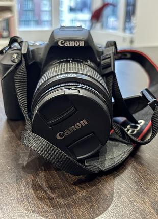 Камера дзеркальна canon eos 200d
