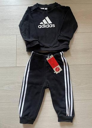 Костюм дитячий adidas 74 розмір 6-9 місяців оригінал новий з біркою