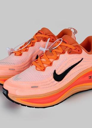 Женские кроссовки nike vomero plus найк оранжевые удобные беговые кроссы из текстиля для активного спорта на весну лето вомеро плю