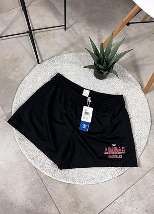 Шорти від adidas