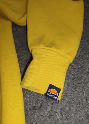 Яркий худи ellesse 3
