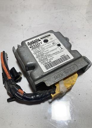 Б/в блок управління airbag renault kangoo 8200098401