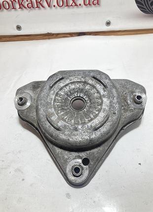 Верхній кронштейн опори амортизатора audi a6 c6 4f0412383g