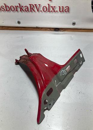 Кріплення крила переднє ліве vw caddy 2004-2010p фольксваген каддік 1t0821135