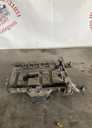 Держатель акб volkswagen touran 1 2003-2015 1k0915333b