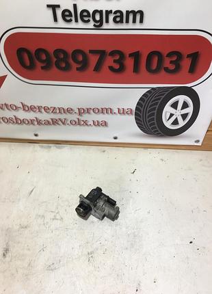 Клапан рециркуляции отработанных газов skoda octavia a5 03g131501n клапан egr